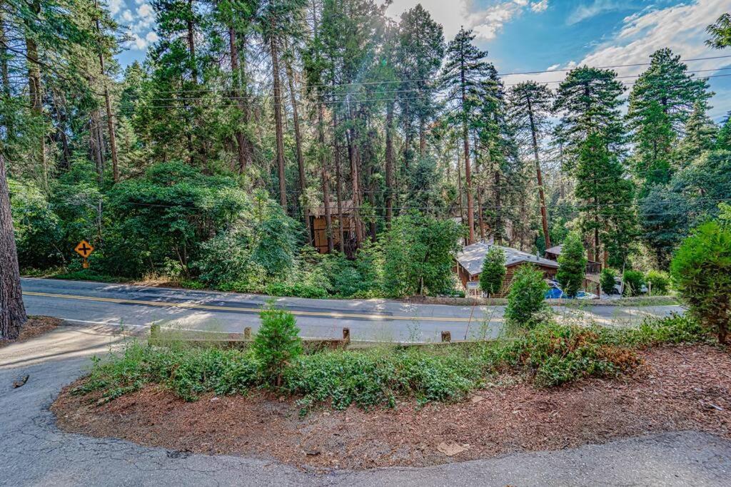 The Yellow Cottage In The Woods Skyforest Extérieur photo